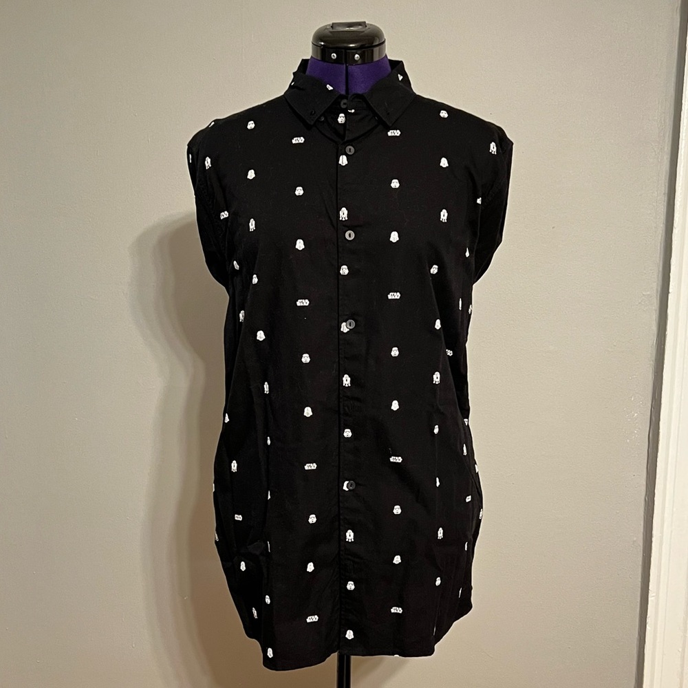 NWOT H&M x Star-wars collab, men’s button down, size large, long sleeve